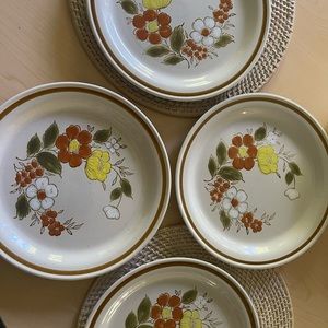 Mountain Wood Collection Stoneware set of 4 Dinner Plates